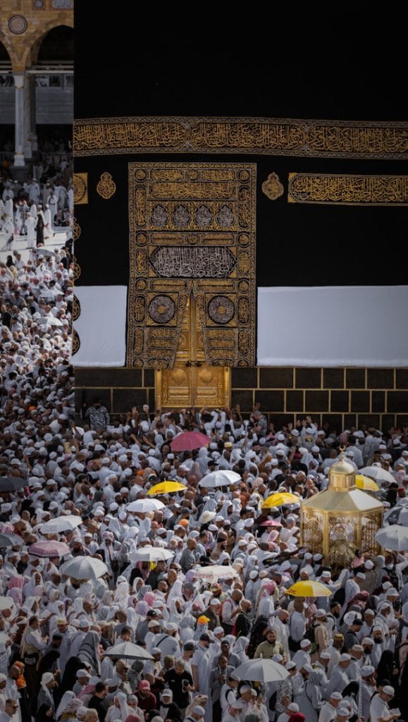 Ustadz Khalid Basalamah : Amalan Pahala Setara Haji dan Umrah